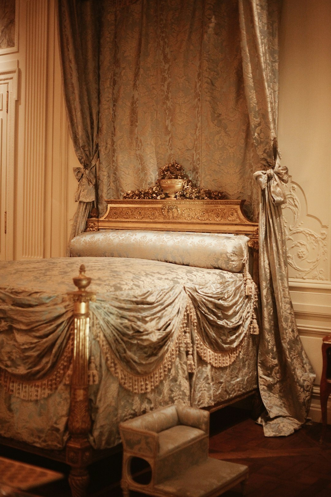 celebrity bedroom luxury